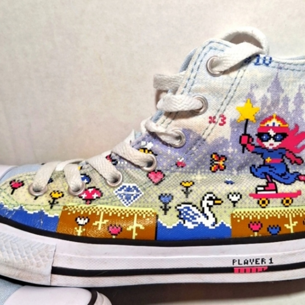 IN SEARCH OF Converse gamer girl sneakers